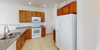 460 NE 194th Ter Gallery 7