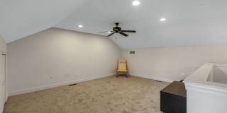 Beautiful 3 Bedroom Bridgeport Townhome! Gallery 30