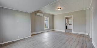FREE MONTH RENT! Freshly Updated 3 Bedroom House Gallery 17