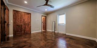 1317 W HOLLY Street Gallery 33