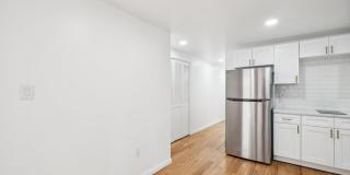 1223 SPRUCE Street Gallery 4