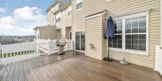 82 BACKSTRETCH Way Gallery 19