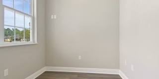 Spacious 3 Bedroom Home with Office on a Large Lot in Northwoods Gallery 7