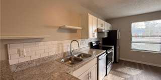 4924 Camden Road Gallery 5