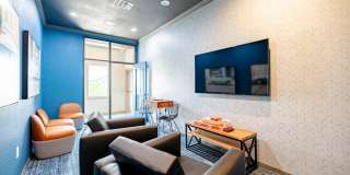 Heron on Hausman Gallery 23