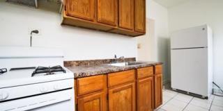 7003 S Harper Gallery 24