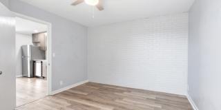 561 Singer Drive - B Gallery 16