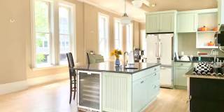 Enormous Upper Floor Unit in Heart of Downtown MKE Gallery 10