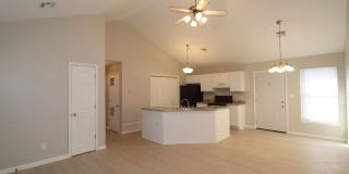 Remodeled Duplex Rent ready! Gallery 4