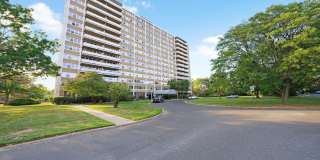904 BARCLAY TOWERS Gallery 1