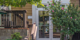 525 East Apartments Gallery 50