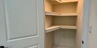 MOVE-IN READY! House w/full guest unit; near to Ventura Blvd! Gallery 27