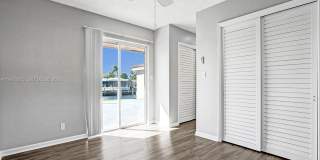 949 SE 10th Ct Gallery 19