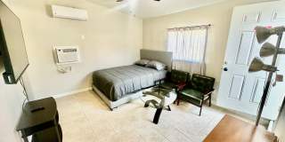 Fully Furnished Tower District Studio Gallery 6