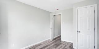 565 LINE Street Gallery 13