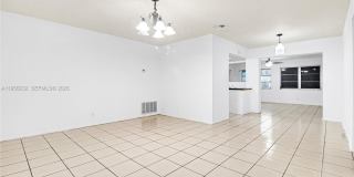 5718 NW 66th Ave Gallery 2