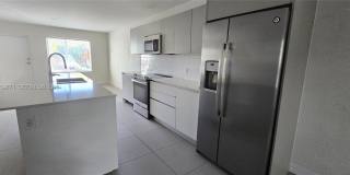 2535 NE 193rd St Gallery 9