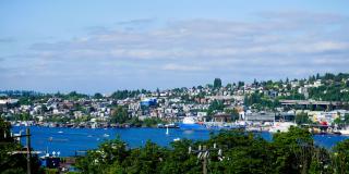 Furnished 2 bedroom Condo with view of Lake Union Gallery 9