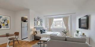 Quebec House Gallery 10