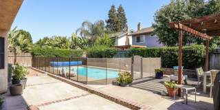Corner Lot, In-ground Pool Corner Lot, In-ground Pool Gallery 4