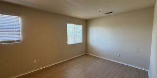 Spacious SW Bakersfield Home! Gallery 7
