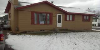 4 - bedroom home close to Stateline Gallery 1