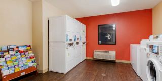 Elizabeth - Newark Airport Gallery 19