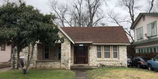 Highland Park 2/1 Home Ready for Move-In Gallery 1
