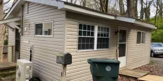 Charming 2-Bedroom Home in Lookout Valley – Pets Welcome! Gallery 1