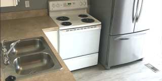 Beautiful end condo in great Powell location!! Gallery 8