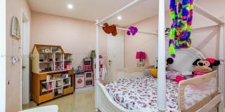 709 SW Elm Tree Ln Gallery 24