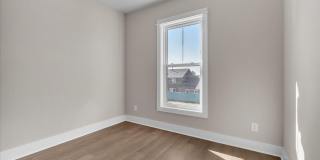 195 Romney Street Gallery 22