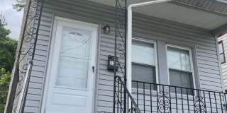 Charming 3BR House in Lansdowne Gallery 1