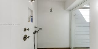 270 Island Dr Gallery 16