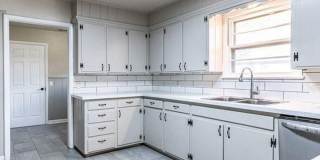 Room to Grow! Spacious, Remodeled 3/2/2 in Great Location! Gallery 18