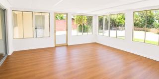 Large 6 Bedroom - Huge Yard - Students Welcome Gallery 8