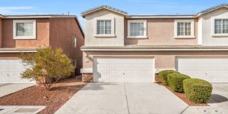 Gated Townhome with Private Courtyard & Community Pool! Gated Townhome with Private Courtyard & Community Pool! Gallery 1