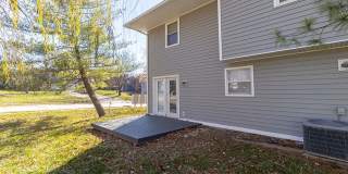 3 bedroom duplex in Southern Columbia. Gallery 33