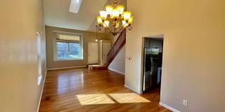 Beautifully Renovated Home Near Meadow Lake Park Gallery 6