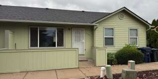 Updated 2-bedroom duplex in Thurston! Gallery 1