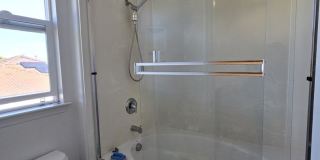 Stunning 3BR 3.5 BATHROOM House in Hayward Gallery 25