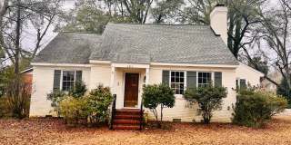Charming 2 Bedroom 1 Bath in Wales Garden Gallery 1