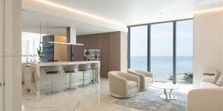 18501 Collins Ave Gallery 1