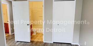 CONVENIENT CONDO LIVING Gallery 7