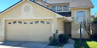 Beautiful 3 bedroom 2.5 bath home with vaulted ceilings and 2 car garage Gallery 1