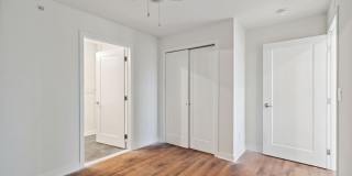 Graduate Pointe Gallery 145