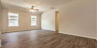 Modern finishes, low traffic cul-de-sac, walking track, walk to downtown Edmond events! Modern finishes, low traffic cul-de-sac, walking track, walk to downtown Edmond events! Gallery 1