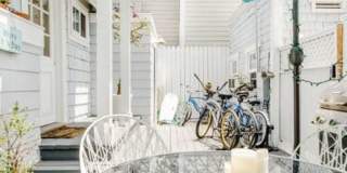 2323 Grand Canal Gallery 32