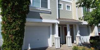Beautiful 2BD/1.5BA Condo located in the Edgewater at South Hill **MOVE-IN SPECIAL** Beautiful 2BD/1.5BA Condo located in the Edgewater at South Hill **MOVE-IN SPECIAL** Gallery 1