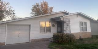 3 bed 1 bath 1 car garage 3 bed 1 bath 1 car garage Gallery 1